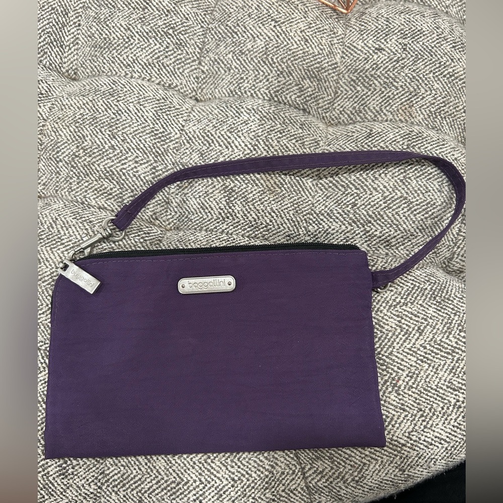 Baggallini purple RFID wristlet